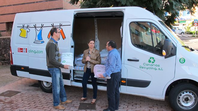 Canarias recycling dona más de 300 kilos de ropa en buen estado para reparto social