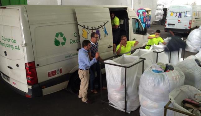 El consejero de Sostenibilidad de Recursos del Cabildo de Tenerife visita las instalaciones de la empresa Canarias Recycling SL y destaca su importancia en la protección del medio ambiente